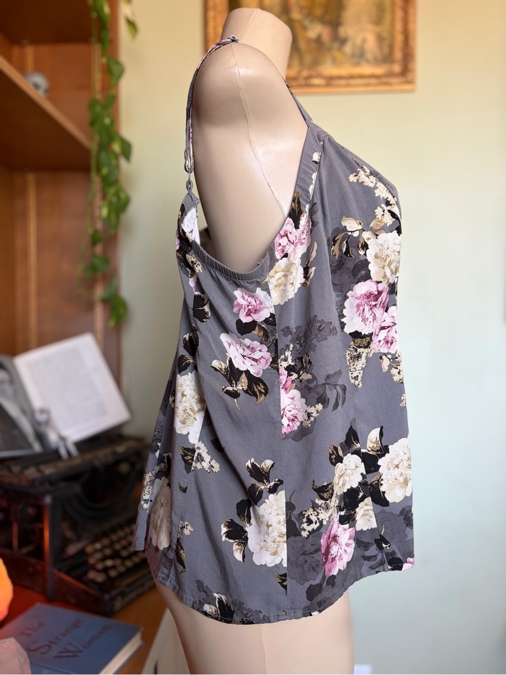Torrid Gray Pink Floral Camisole Tank Top Size 3 Boho Chic Feminine Cottagecore - Picture 8 of 16